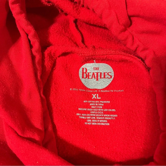 The Beatles Sgt Peppers Womens Red Graphic Hoodie Size XL - Picture 4 of 6